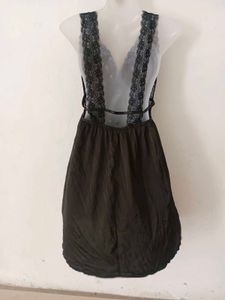 Elegant Black Lace Trim Nightdress
