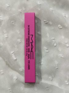 MAC In Extreme Dimension Kajal Eyeliner