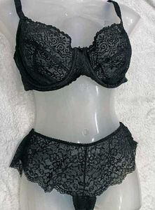 Black Lace Bra and Panty Set