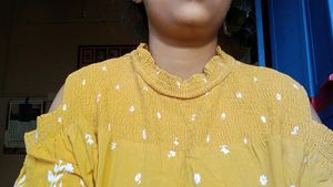 2XL YELLOW TOP Black is 3XL