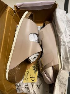 PRICE DROP Women Flipflop With Tag