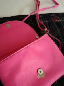 sling bag in good condition