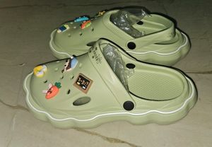 Comfortable Lightweight Clogs