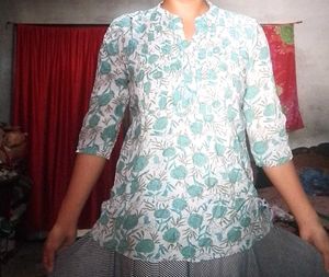 Women's Floral Print Kurta