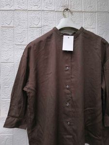 New with tag Pinterest Elegant Brown Band Collar T