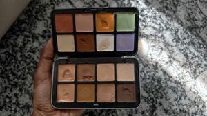 FOREVER 52 Professional concealer Palette