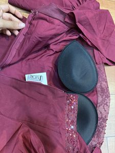 Pintresty burgundy short gown