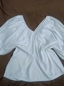 Chic White V-Neck Puff Sleeve Top