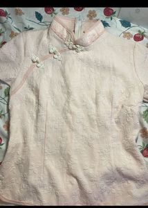 Light Pink fitted crop top