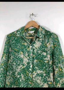 floral print shirt