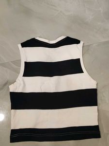 Striped Sleeveless Crop Top