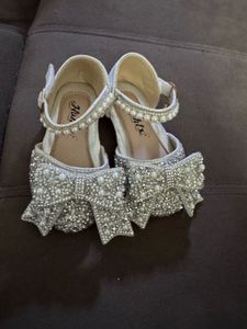Sparkly Bow Sandals for Girls