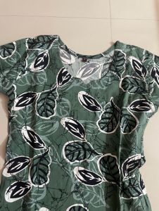 Stylish Green Leaf Print Tunic Top