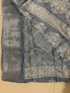 Elegant Grey Woven Saree