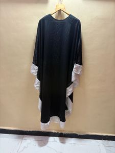 Elegant Black &amp; White Flowy imported abaya