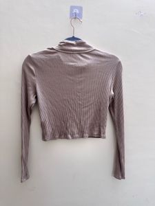 Ribbed Long Sleeve Crop Top