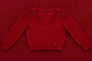 DEEP RED TEXTURED KNIT SWEATER