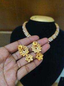 white stone necklace set