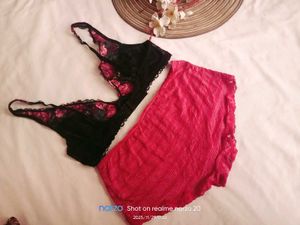 very beautiful woman bra set