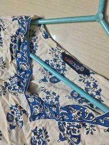 Blue &amp; White Floral Print Kurta