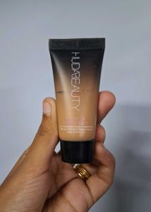 Huda Beauty FauxFilter Matte Foundation