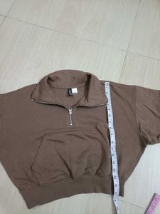 H&amp;M brown sweatshirt