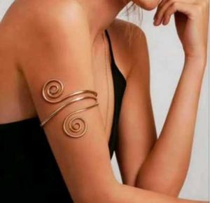 Elegant Arm Band Bracelet with Flower