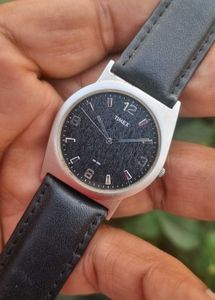 Rare Timex Black Leather Strap Watch