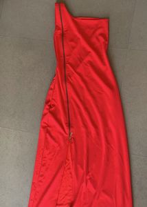 Chic Red One-Shoulder Maxi Dress