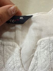 Elegant White Chikankari Kurta