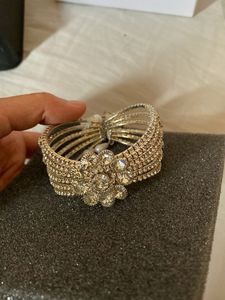 Sparkling Crystal Flower Bangle Bracelet