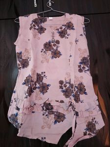 Stylish "High-low" Design Top
