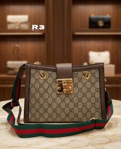 GUCCI PADLOCK SHOULDER CHAIN BAG*