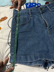High waisted Denim Shorts