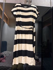 Westside dress in beige n black stripes