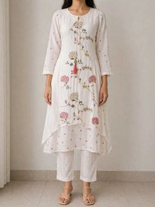 Kurta - Elegant White and Floral