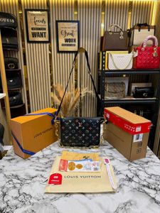 LOUIS VUITTON DIANE SHOULDER BAG WD BOX