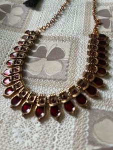2 beautiful Chockers✨