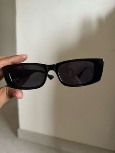 Stylish Black Rectangular Sunglasses