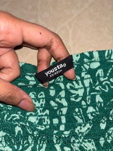 Green Floral Print Smocked Crop Top