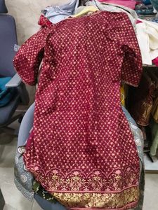 Maroon Ethnic Kurta with Golden Print
