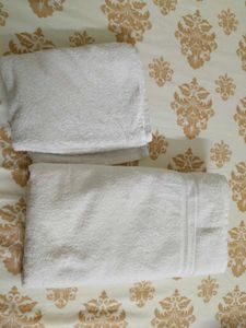 Set of White Towels