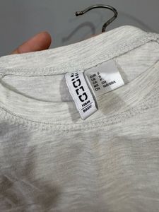 H&amp;M Light Grey Cropped T-Shirt