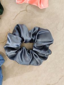 Pack Of 4 Scrunchies