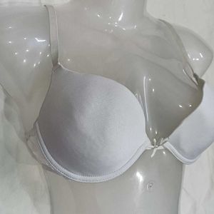 Classic White 🪔Padded Bra