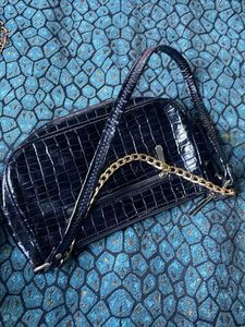 Chic Black Croc Embossed Bag