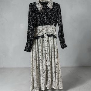 Chic Polka Dot Midi Dress 🖤🤍