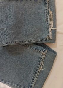 Light Wash High-Waist Straight Fit Jeans