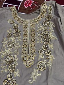 Elegant Embroidered Grey Kurta Set