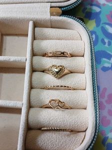 Set of 5 Gold-Tone Rings